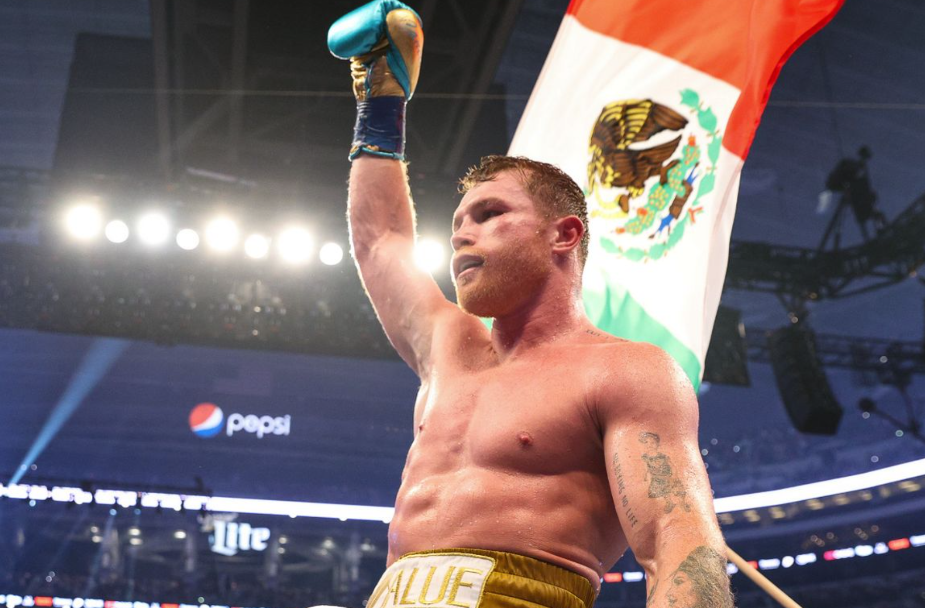 Canelo Álvarez en negociaciones para la pelea con Terence Crawford